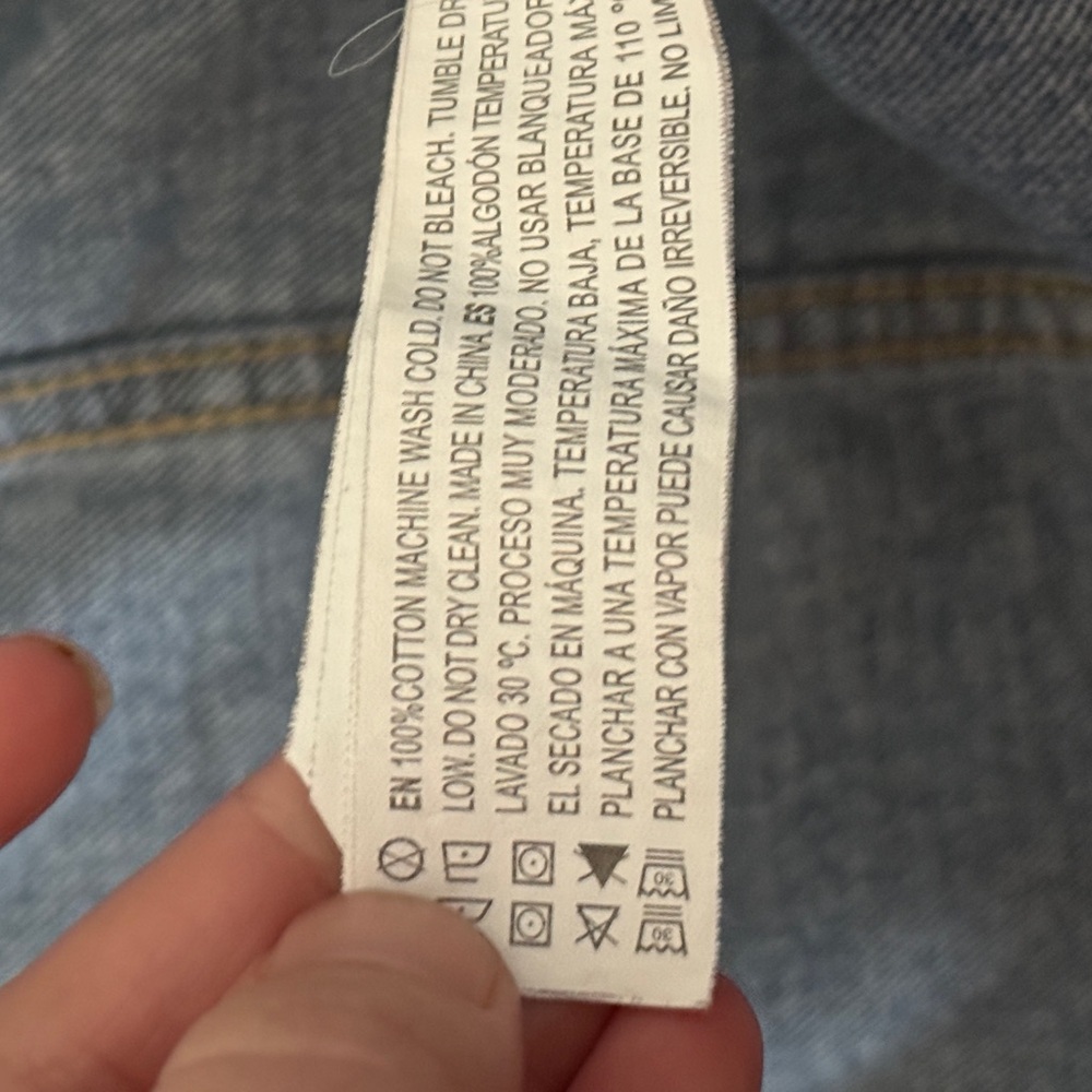 Y2K Forever 21 Women L Jacket LightWash Denim Embroidered Balloon Dog Crop - Picture 4 of 9